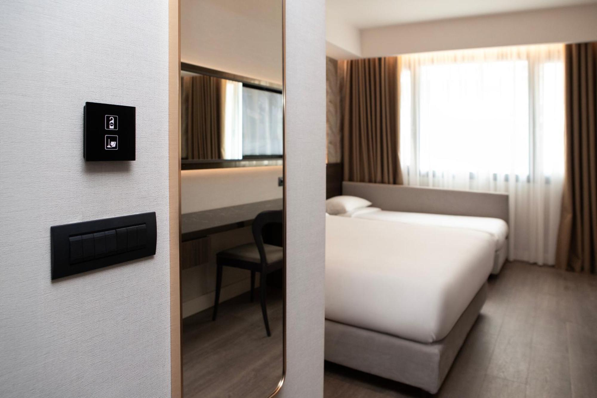 Luwian Athens Boutique Hotel Exterior photo